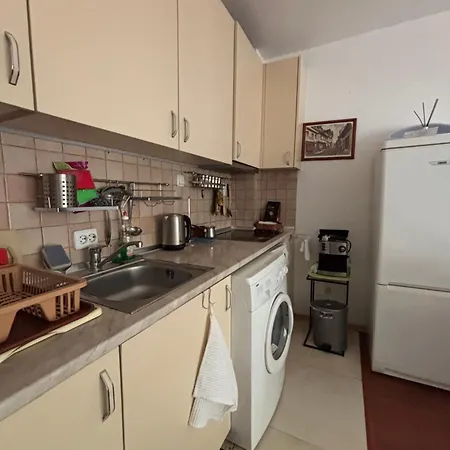 Apartment Two Bedroom Suny In Sunny *