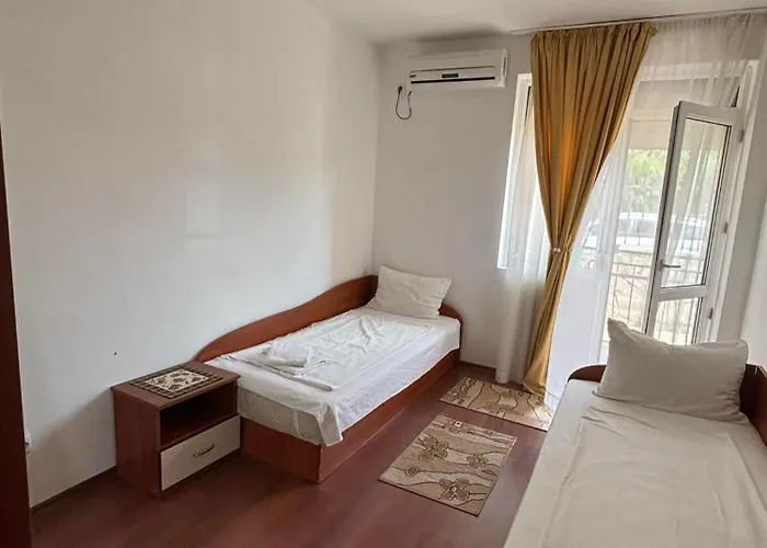 Sunny In Sunny Apartment *